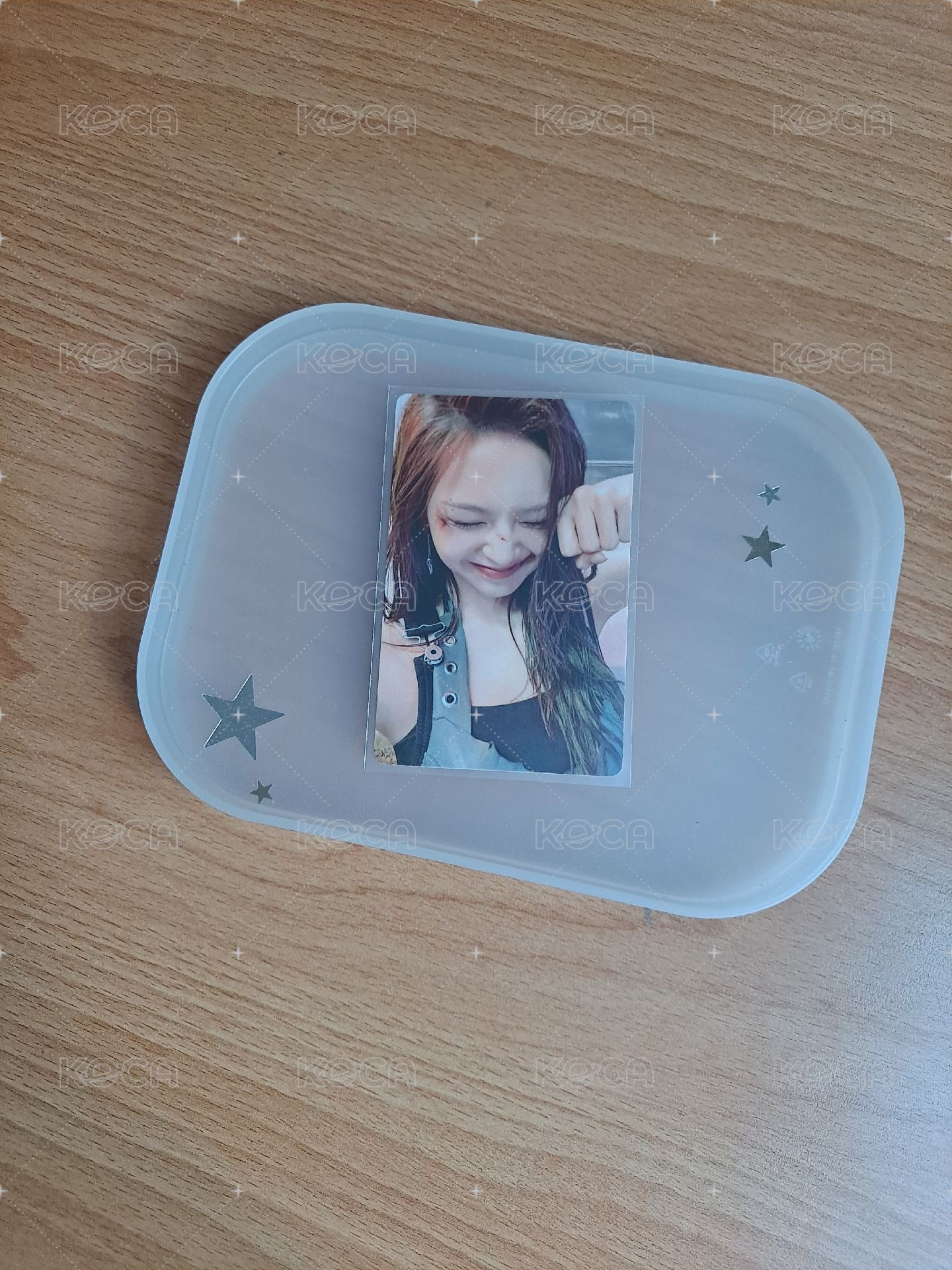 卡背較深