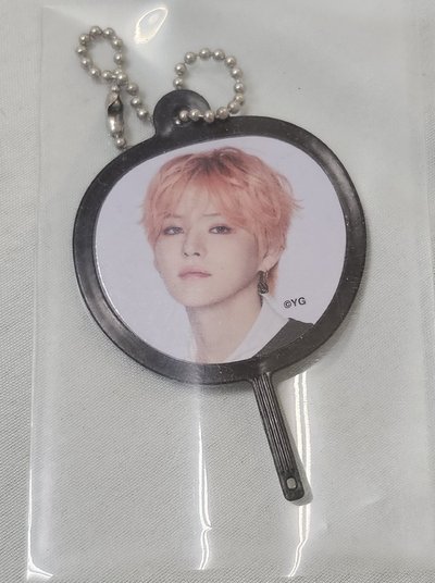 TREASURE 2025日本FM yg 吊飾 Special Moment 日巡扭蛋小扇吊飾🐯