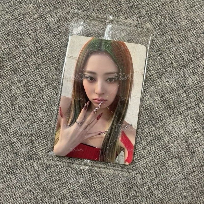 LE SSERAFIM 允真 Yunjin / CRAZY k4