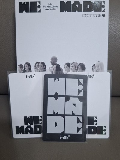 i dle 美網親簽專輯。已拆-無簽名海報。雨琦配置。只有專輯跟專輯2小卡[雨琦+舒華]+美雨琦配置版卡