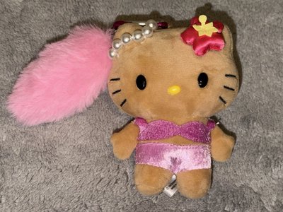 Hello Kitty 愛心扣環絨毛吊飾 澀谷辣妹