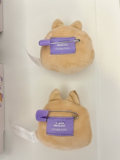 minini baby 麵徽章 閉眼款