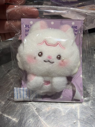 idle minini baby 快閃店吊飾娃