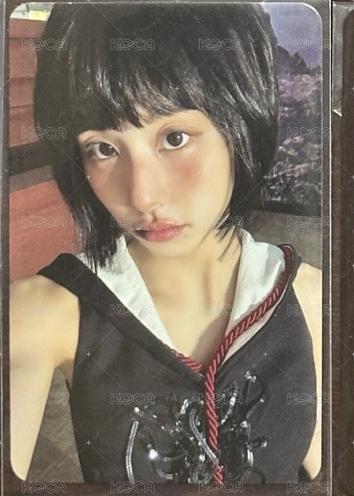 👩🏻
