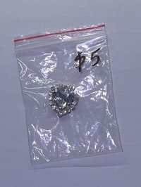 透明藍白愛心叢 1個