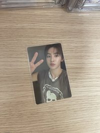 比耶可愛小咪