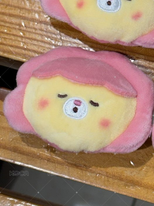 閉眼款
