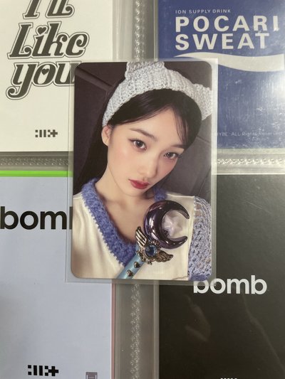 ILLIT bomb yzy 6.0 幸運卡 一套 