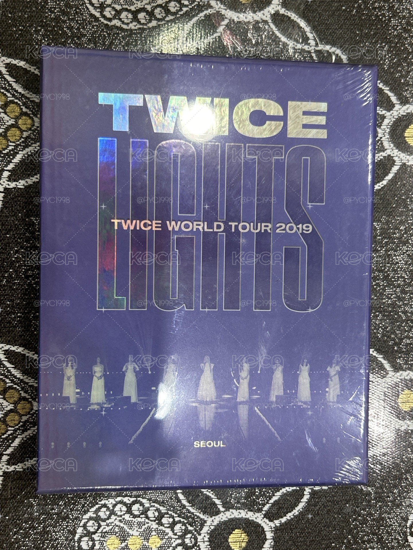 TWICE LIGHTS WORLD TOUR 2019演唱會藍光