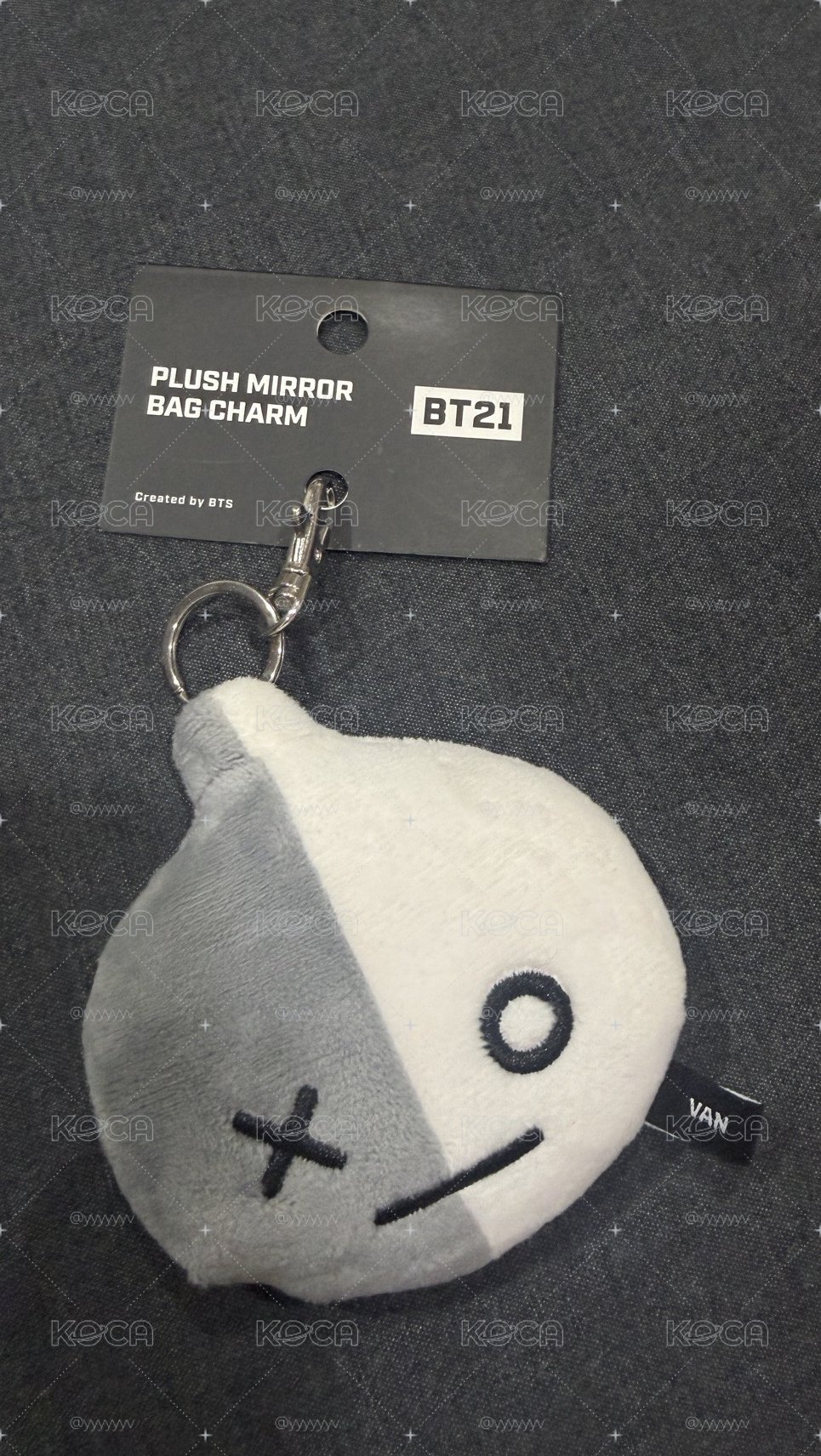 BT21 VAN 手拿鏡吊飾