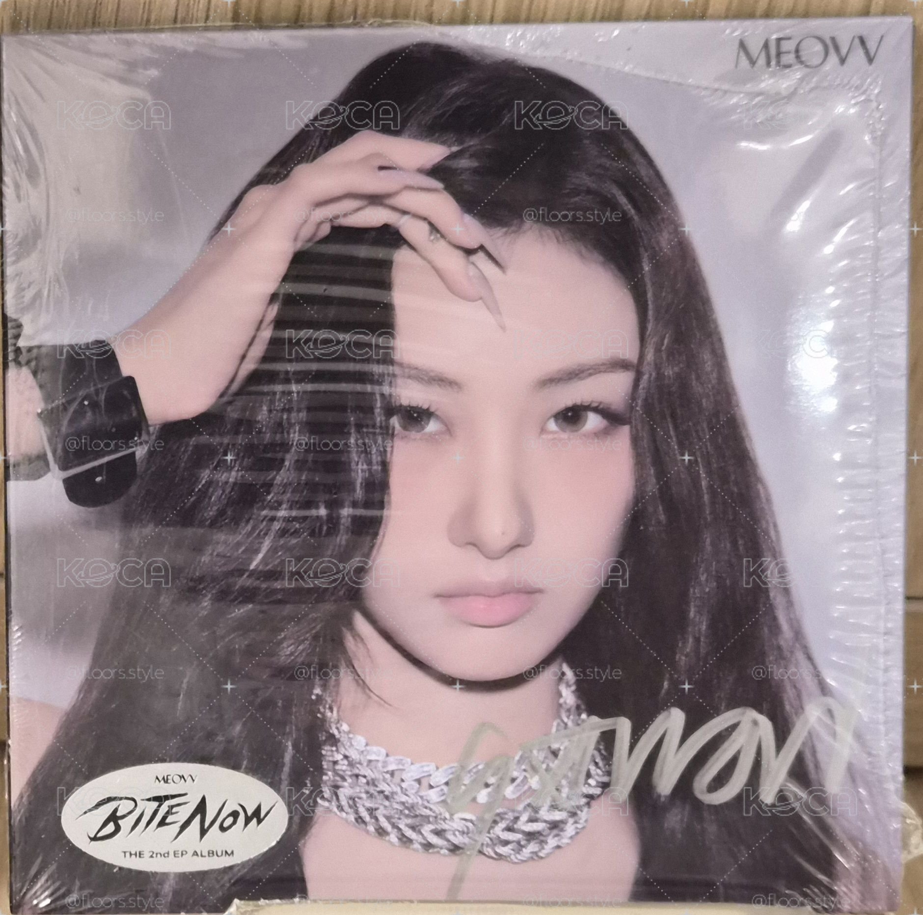 MEOVV 親簽單封未拆專 GAWON