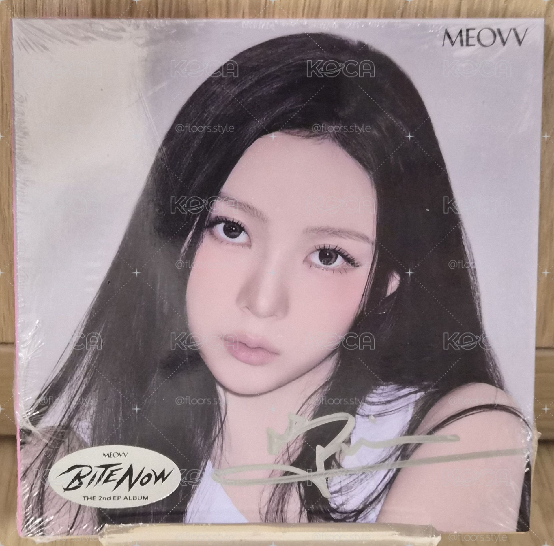 MEOVV 親簽單封未拆專 NARIN