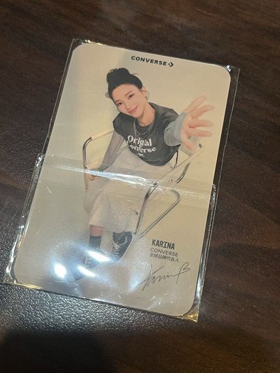 Karina converse代言小卡