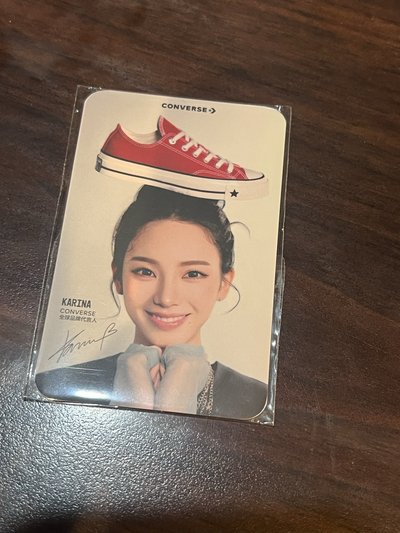Karina converse代言小卡