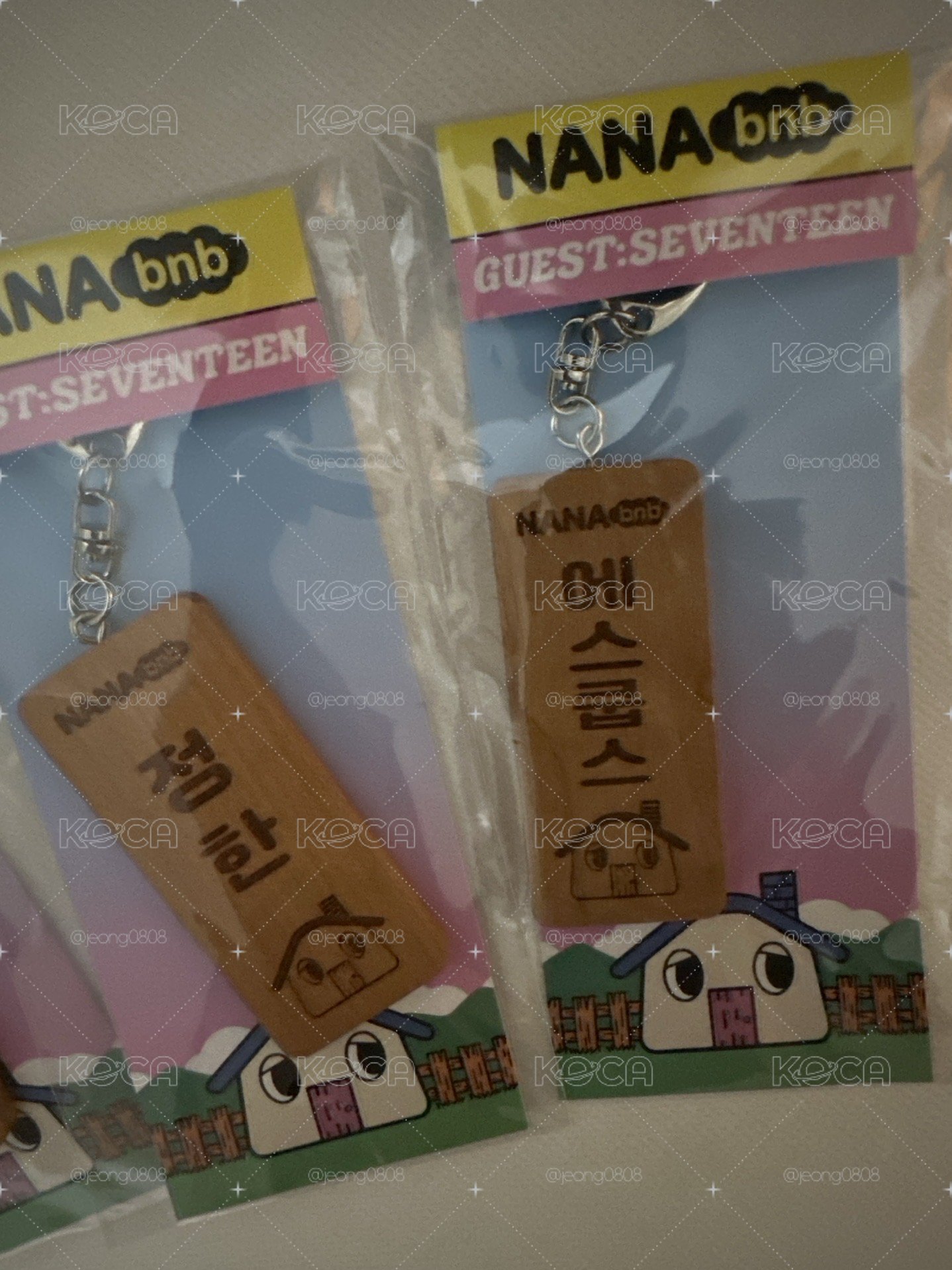 ［NANA bnb] Wooden nameplate keyring