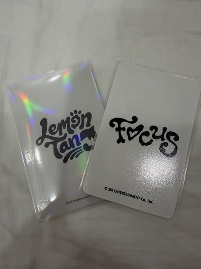 Hearts2hearts 兩張萌萌的卡門一起