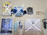 徽章+二代小手燈+登山扣+送物