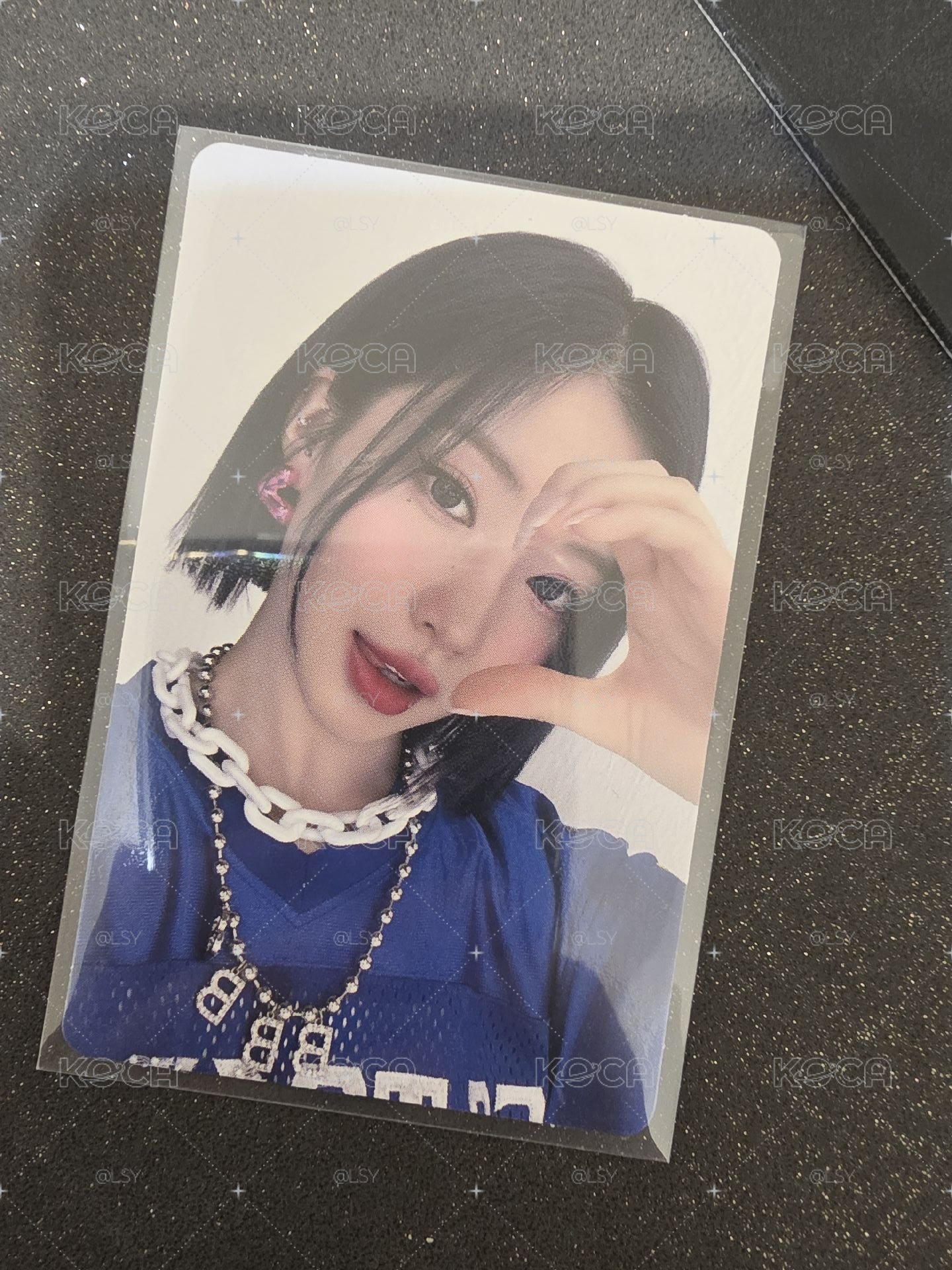 滿額比心角