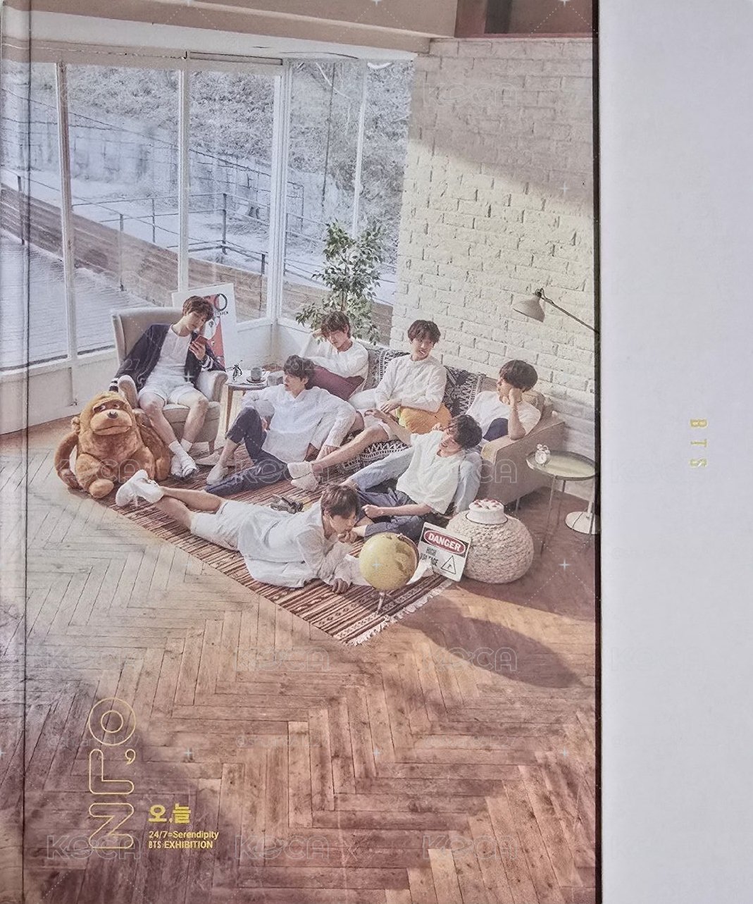 BTS 今日展寫真書