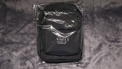 一巡高雄入場卡一套、小包