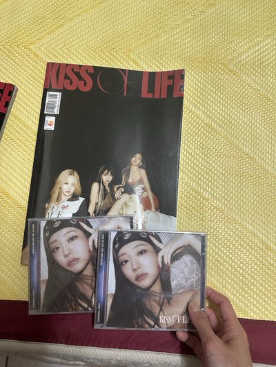 kiss of life出道專 +單曲一點石成金 專輯 (Jewel Ver.)+迷三 專輯 (Jewel Ver.)