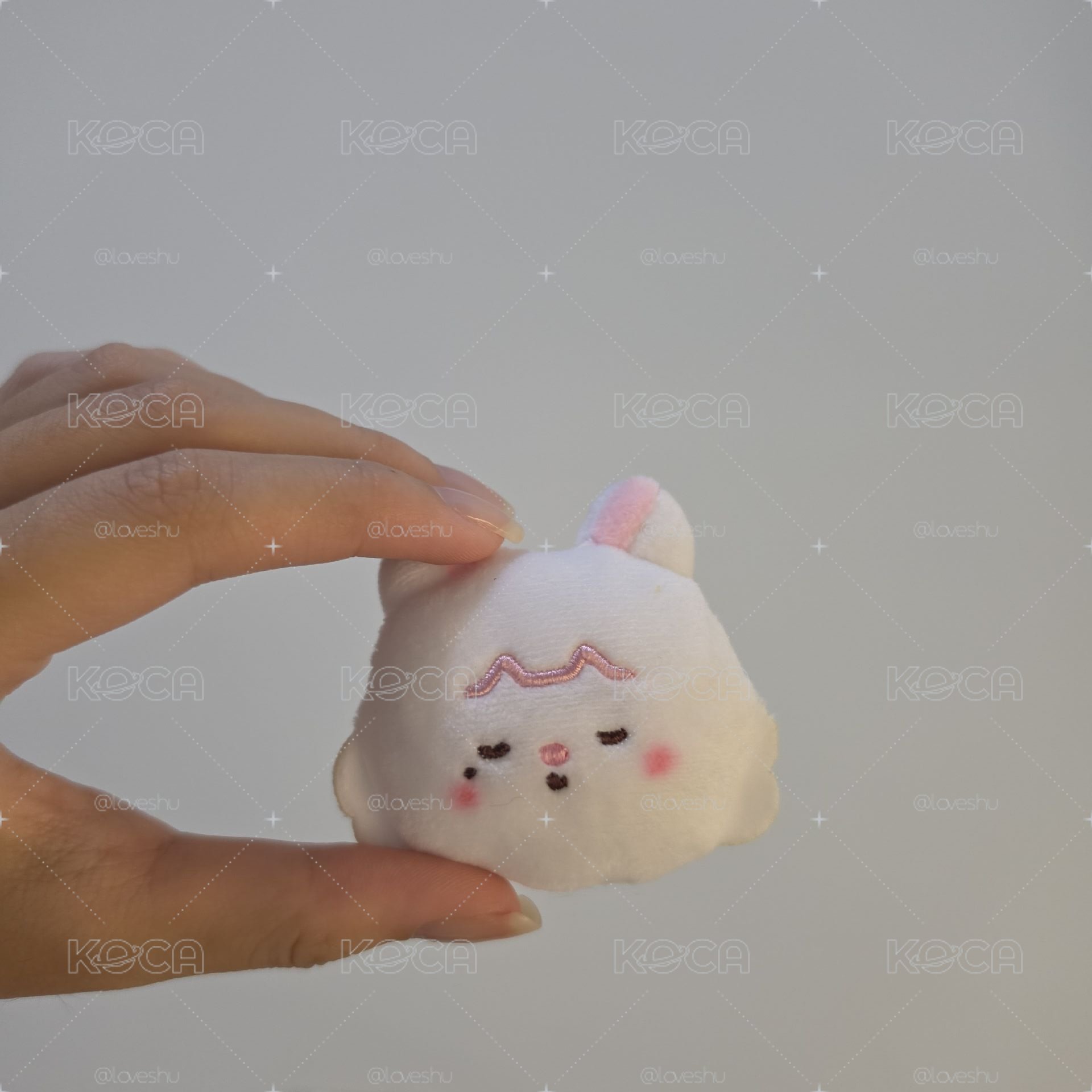 毛絨徽章 閉眼妮 僅拆封