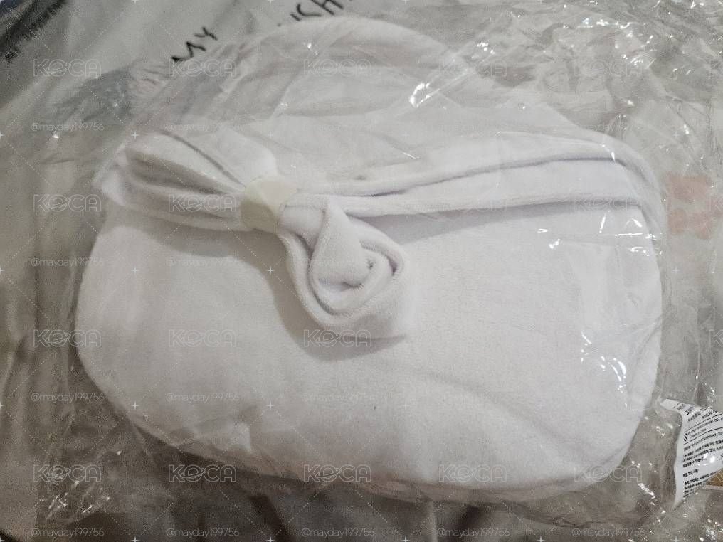 金俊勉 考特妮 手燈包