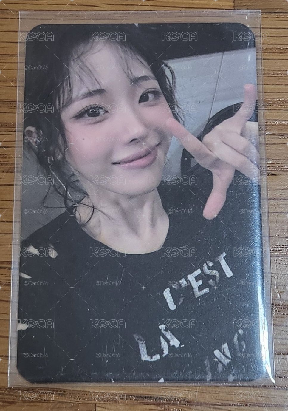 QWER 迷三 Kpopstore 線上 1.0 簽售卡 娜 搖滾明星ver.