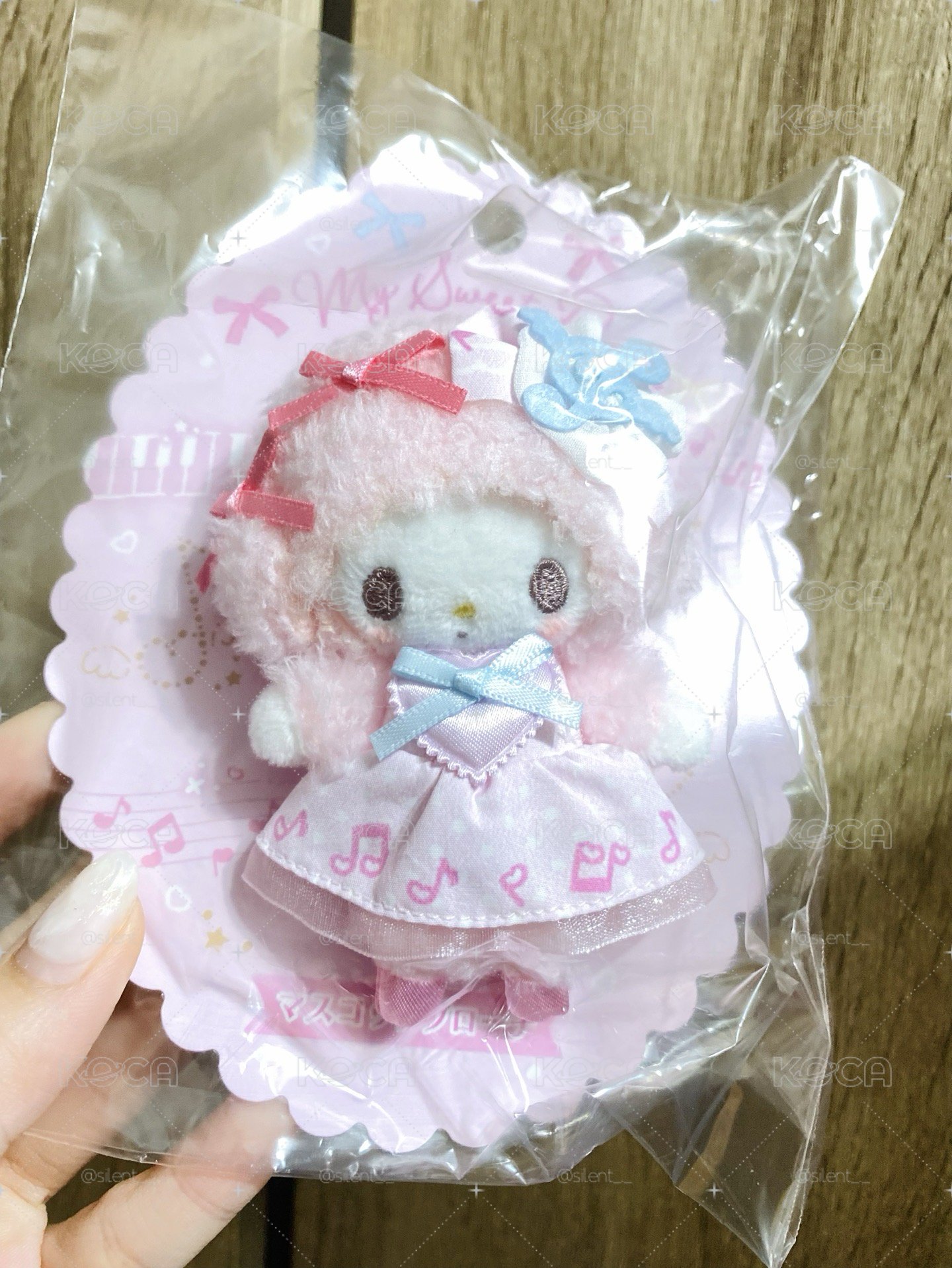 彼安諾生日別針