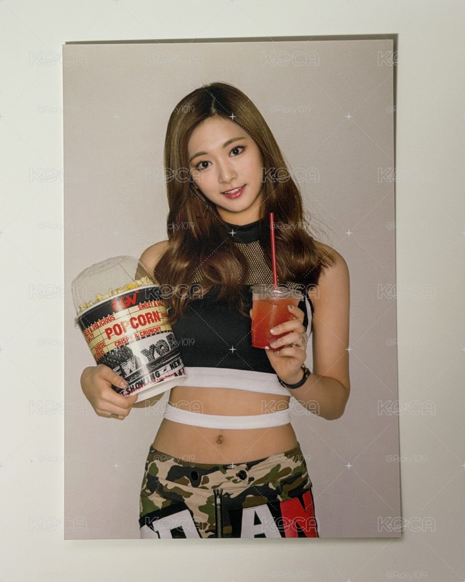 TWICE 子瑜 CGV 明信片大卡