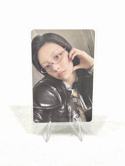 玧 yzy 簽售5.0 中背（有損）