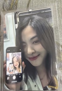 對鏡留