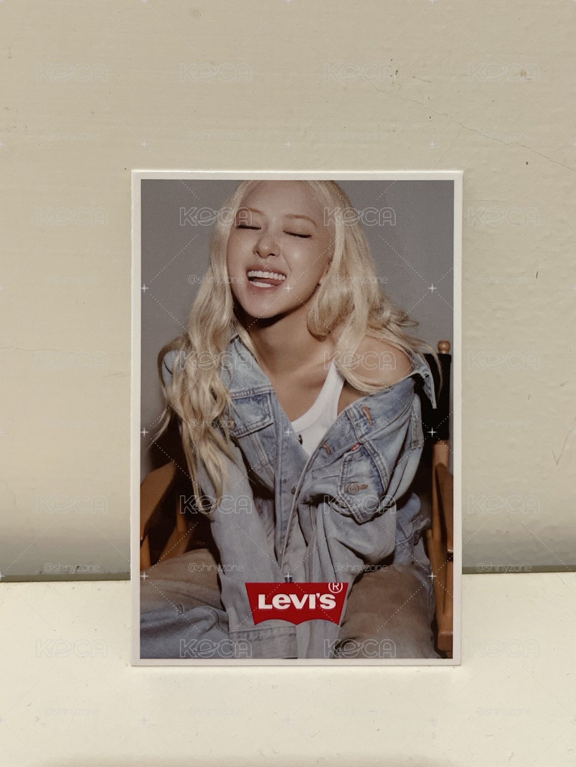 Rosé x Levi’s小卡