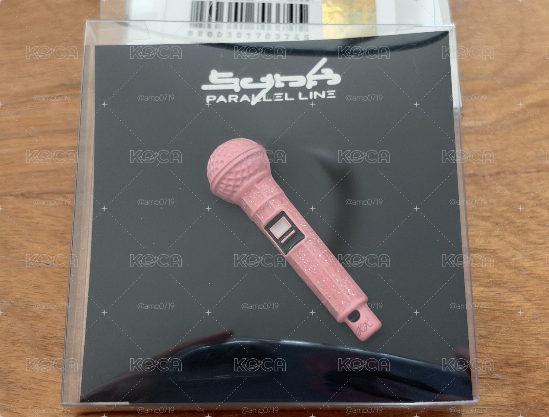 aespa二巡Synk場週-成員麥克風徽章（Karina ver)