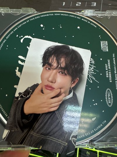 skz hollow 專輯