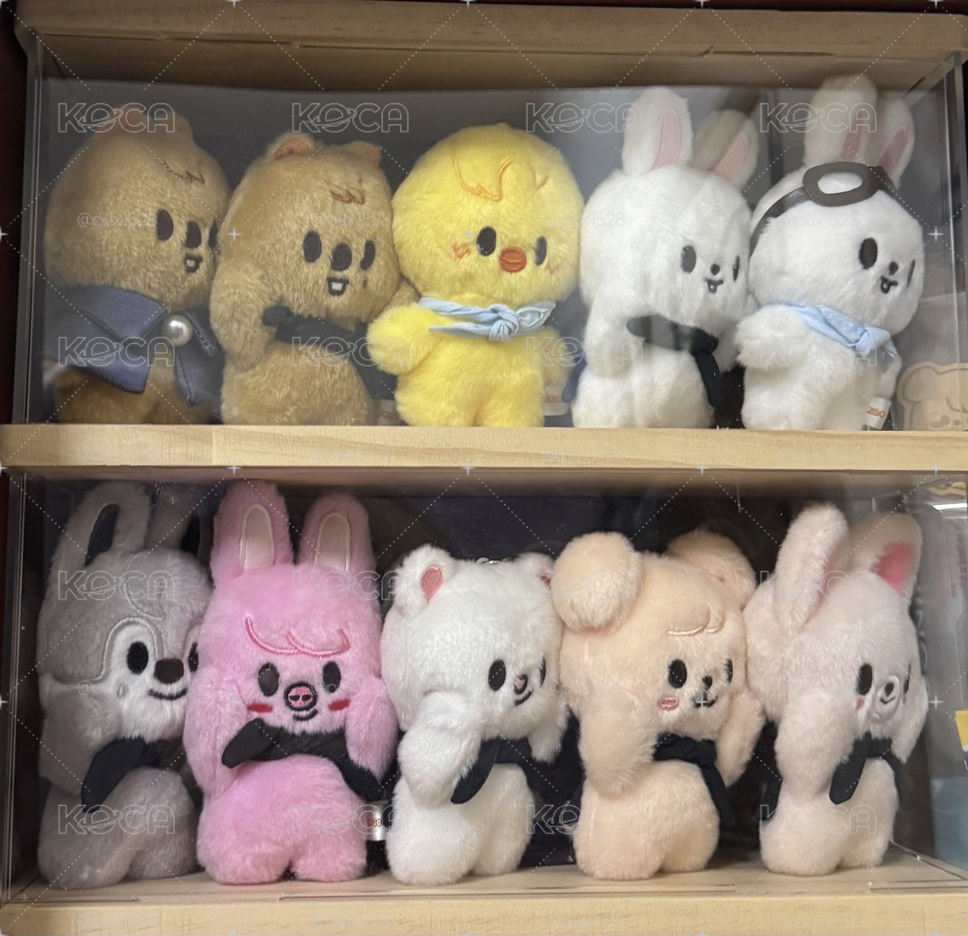 Stray kids 捧臉娃