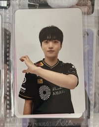 隊服滿額