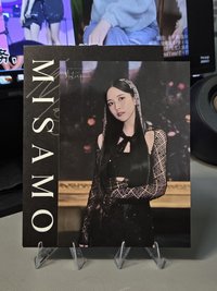 南美麗黑衣大卡