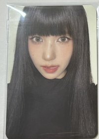 黑長髮吐舌