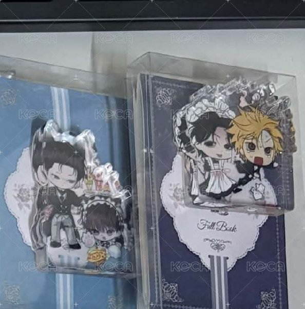 SD full book壓克力（右）