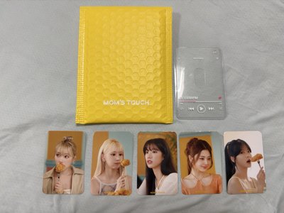 Lesserafim MOM’S TOUCH 一套小卡