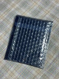 半透明藍色氣泡袋