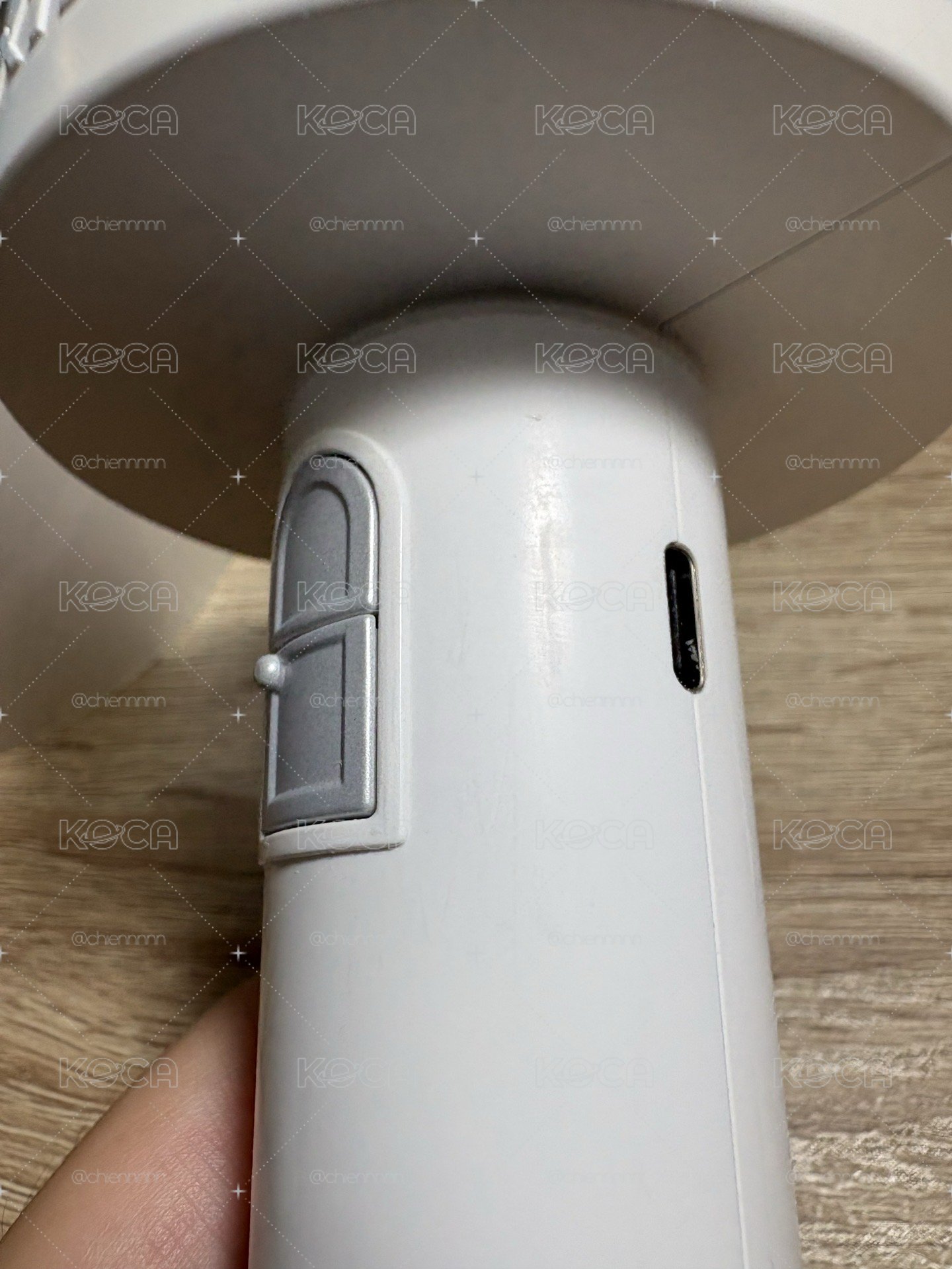 有底座手燈（一代二手 使用多次 有初販貼紙）