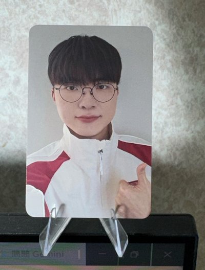 外套小卡 Faker Peyz 