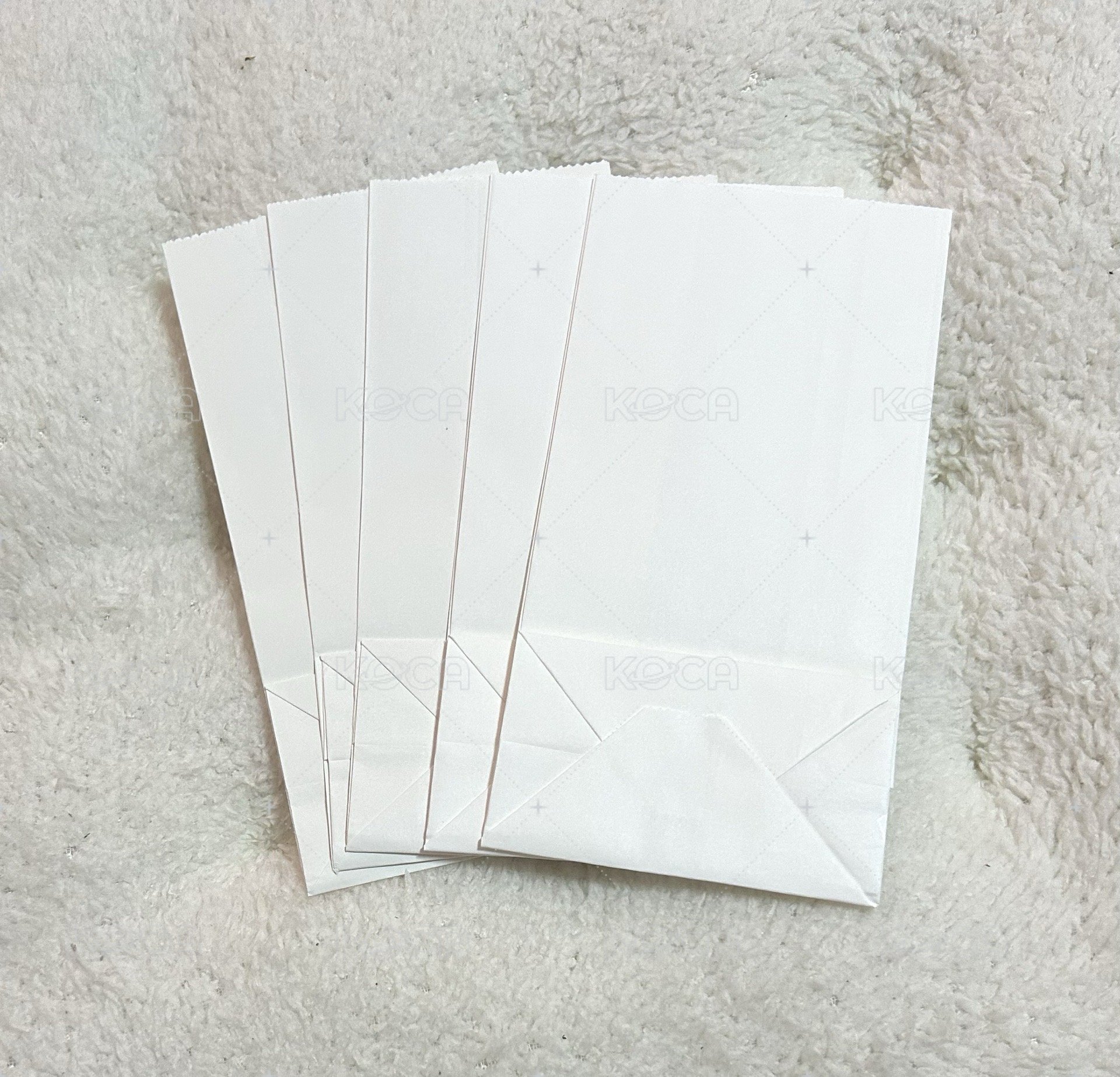  白色紙袋【18*9*6cm】
