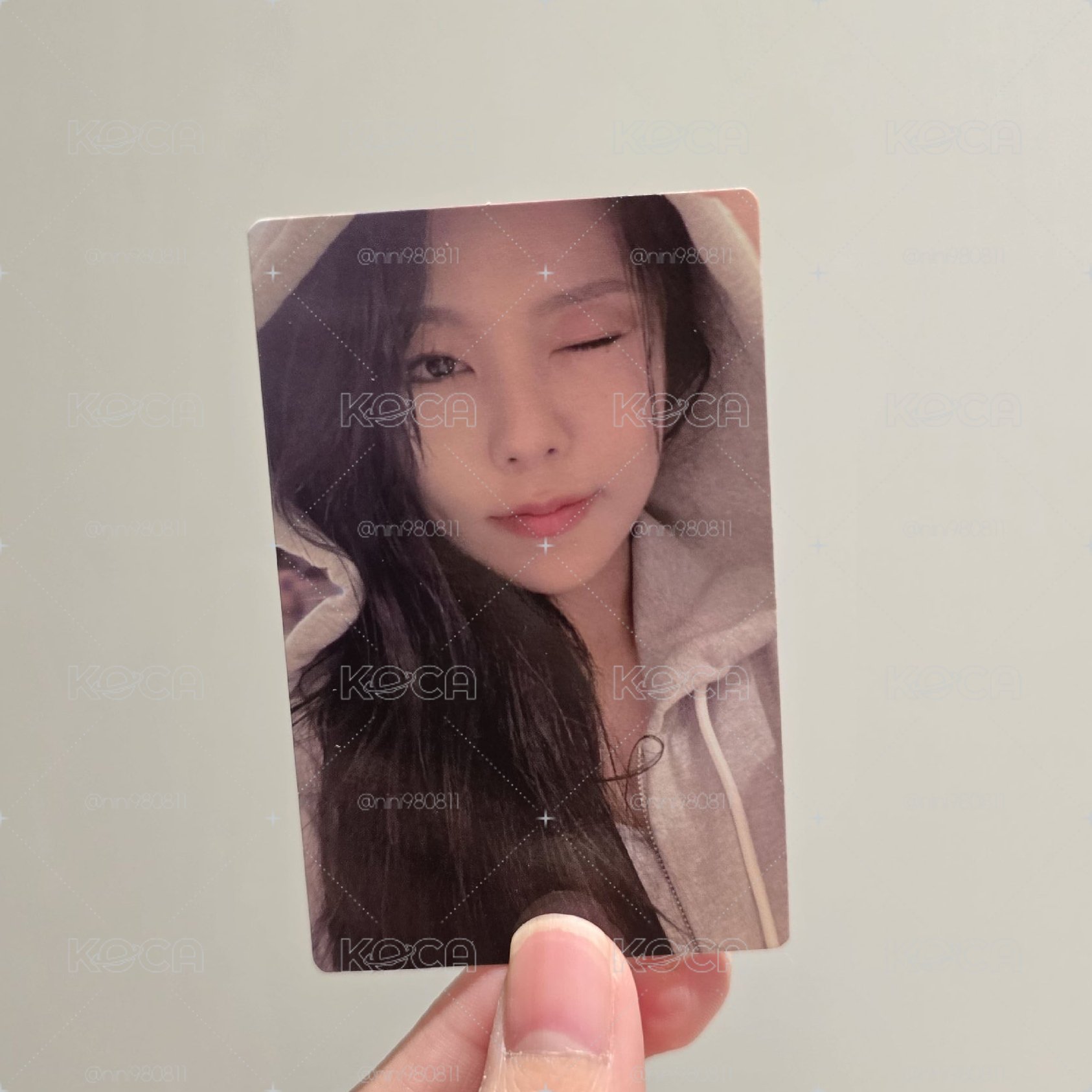 WHEEIN Redd WHITE BACK ver. 專輯卡 
