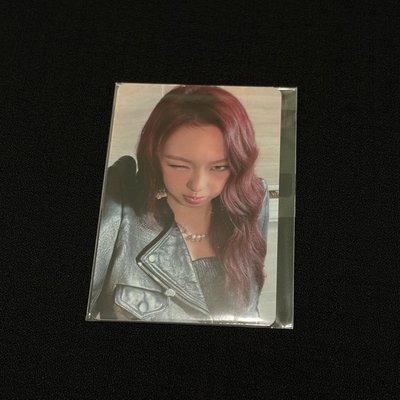 BABYMONSTER｜🇯🇵手燈包卡 CHIQUITA