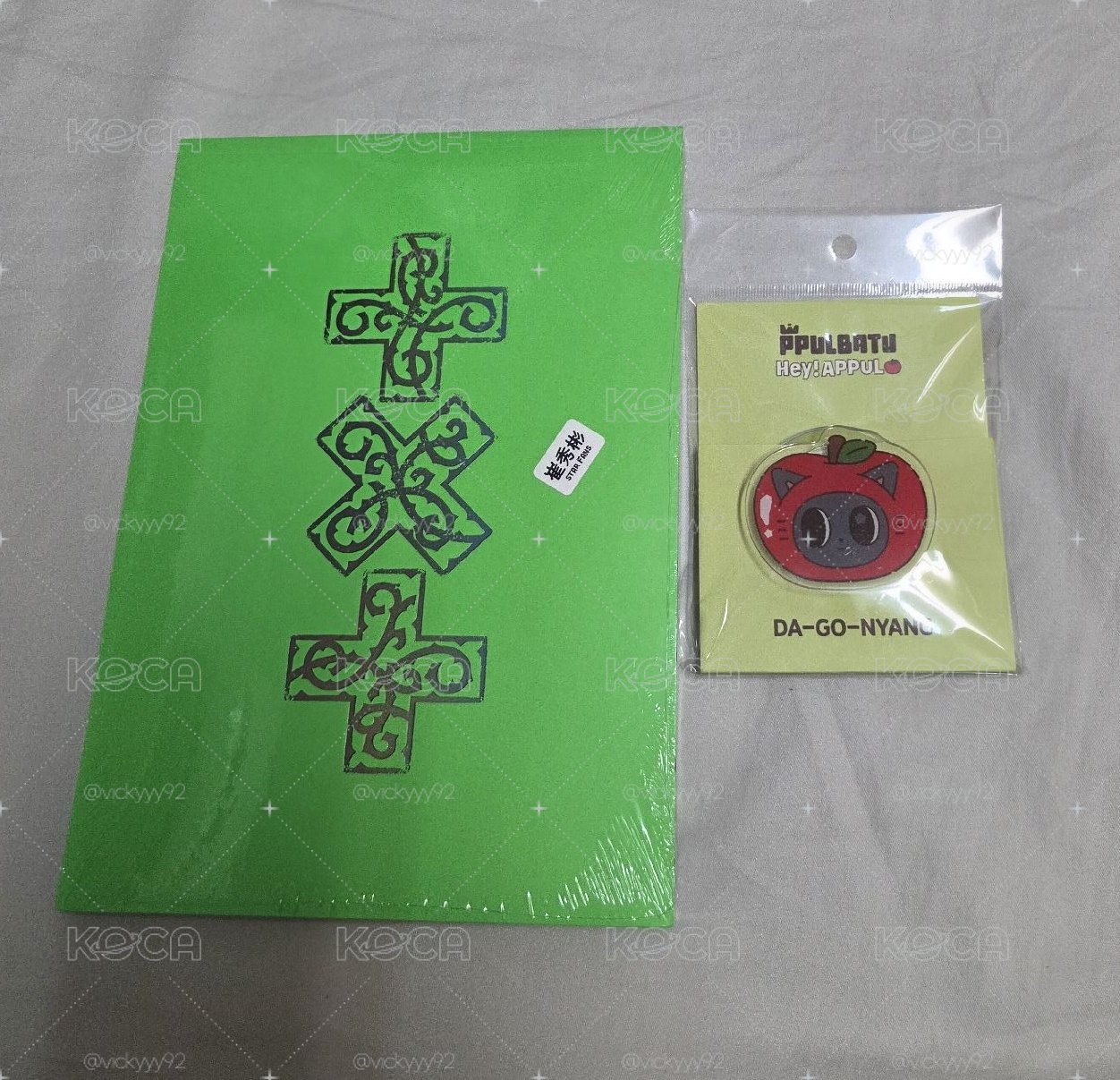 松喵手機支架+迷八未拆彬單封