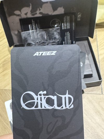 ATEEZ 紙香組+整組特典 有😉傘