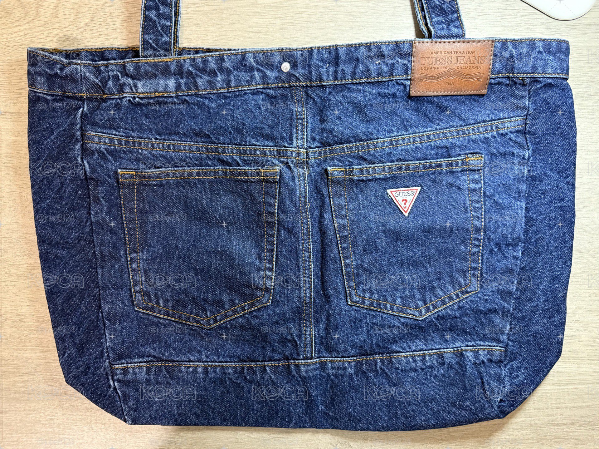 Guess鉉辰燙印牛仔包